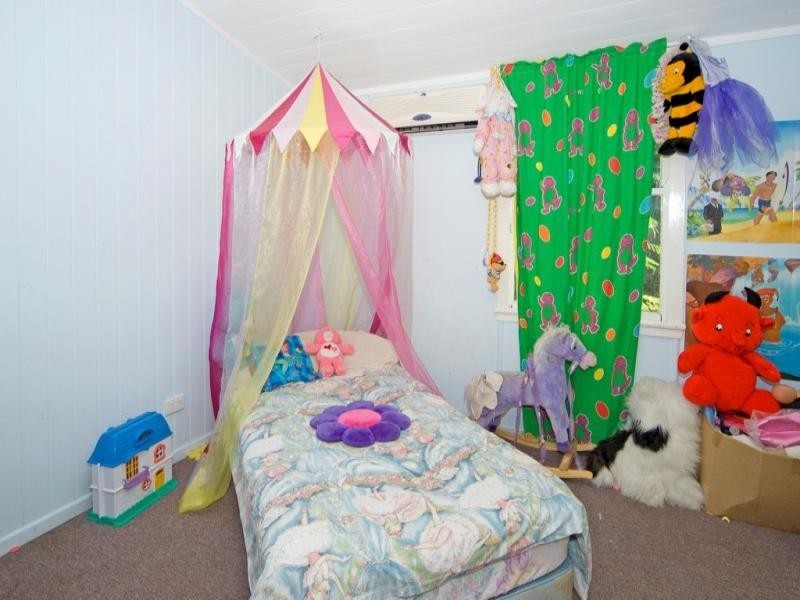 26 ENDEAVOUR, Riverview QLD 4303