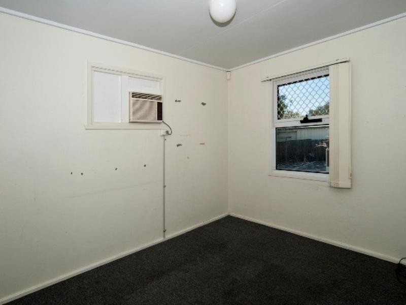 27 Mitchell Street, Riverview QLD 4303