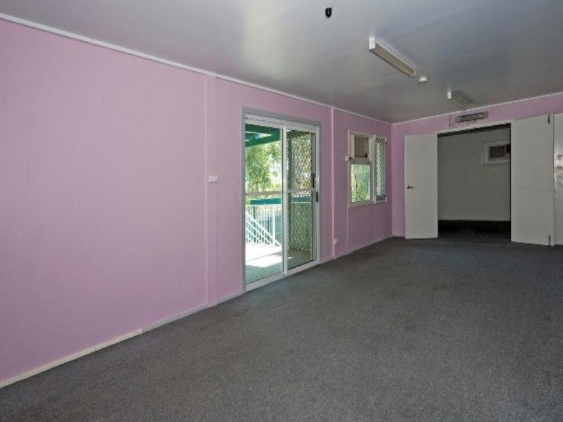 27 Mitchell Street, Riverview QLD 4303