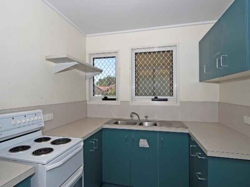 27 Mitchell Street, Riverview QLD 4303