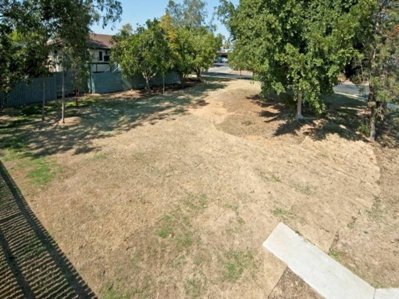 6 Price Street, Riverview QLD 4303