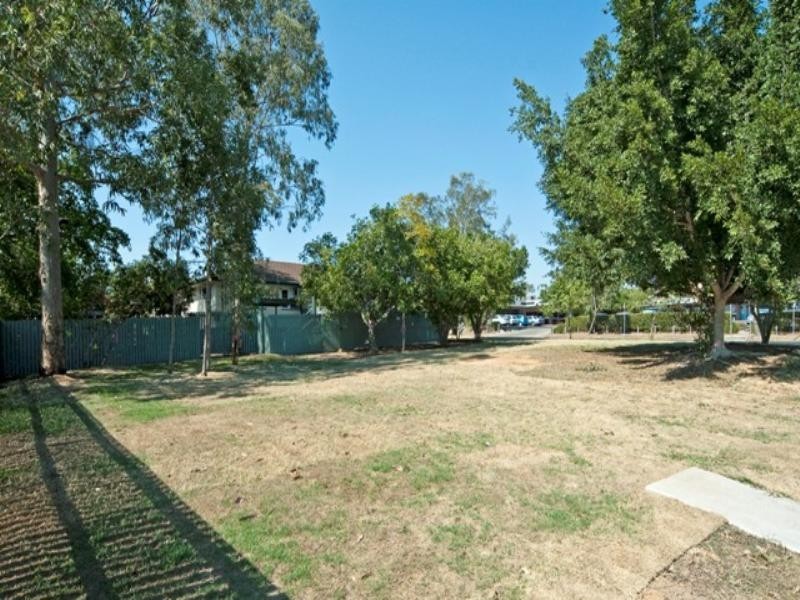 6 Price Street, Riverview QLD 4303