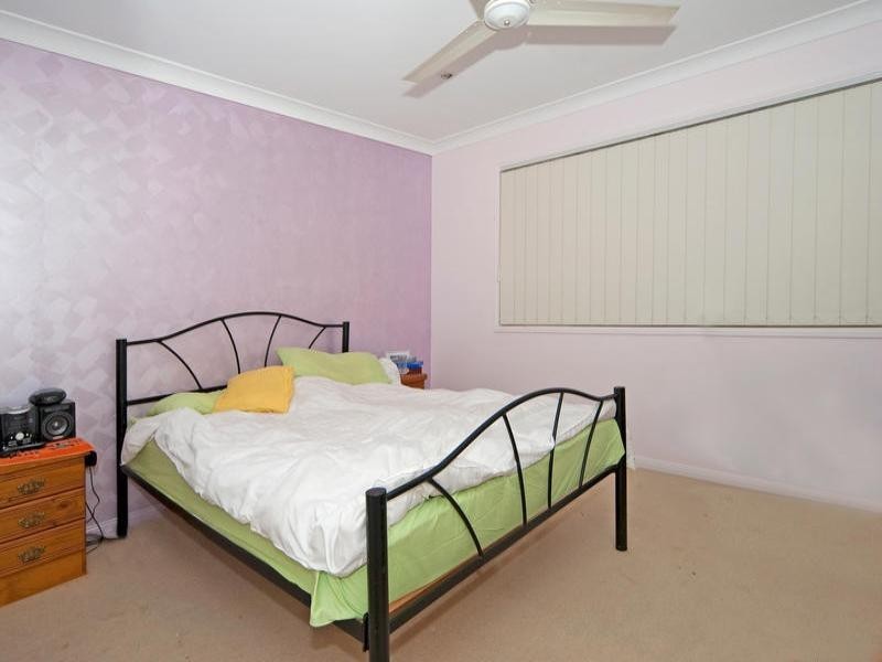 138 Eugene St Bellbird Park, Bellbird Park QLD 4300