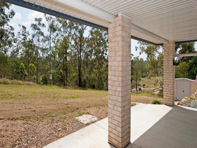 138 Eugene St Bellbird Park, Bellbird Park QLD 4300