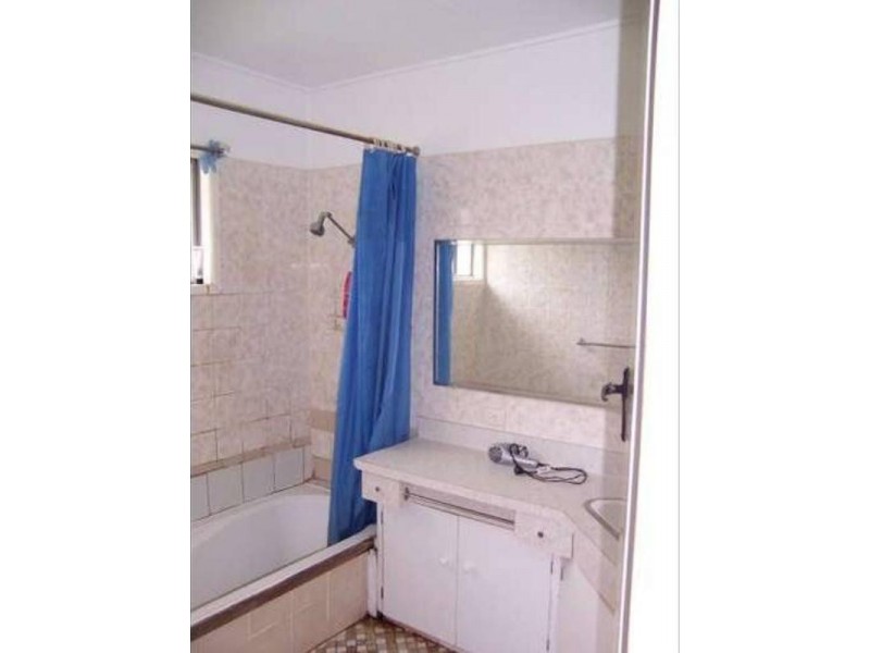 42 Lacey Street, Camira QLD 4300