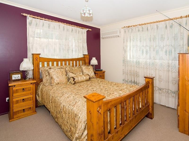 38 Cairns Road, Camira QLD 4300