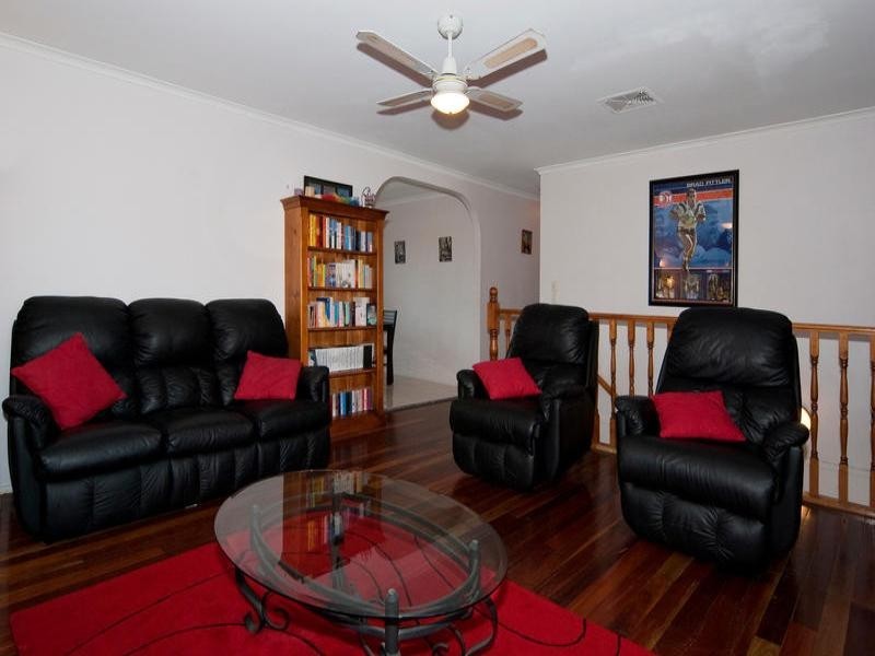 22 GLEN BRAE, Redbank Plains QLD 4301