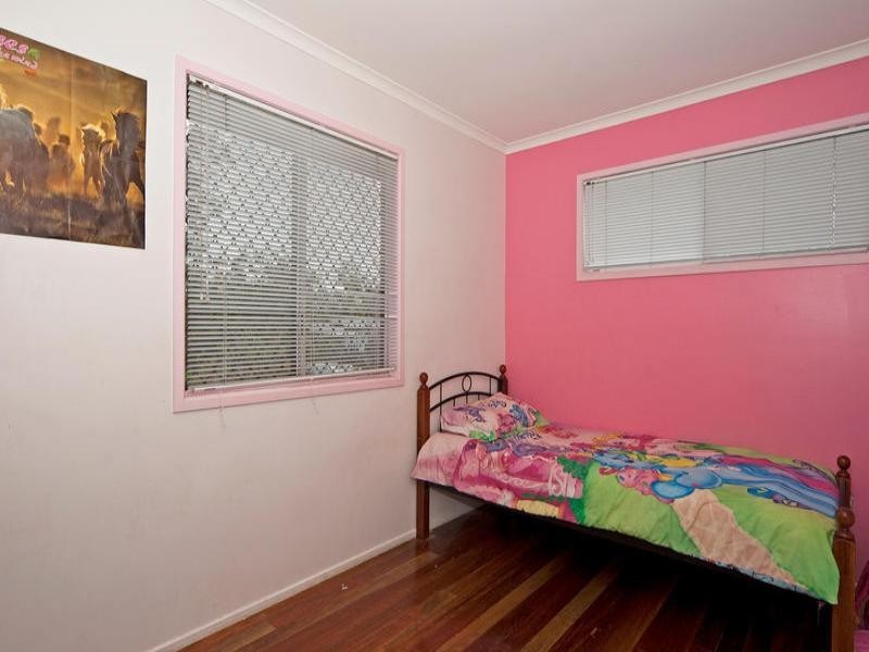 22 GLEN BRAE, Redbank Plains QLD 4301