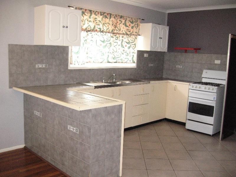 2 Fitchett Street, Goodna QLD 4300