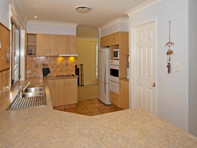 138 Eugene St Bellbird Park, Bellbird Park QLD 4300