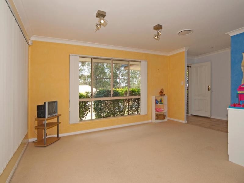 138 Eugene St Bellbird Park, Bellbird Park QLD 4300