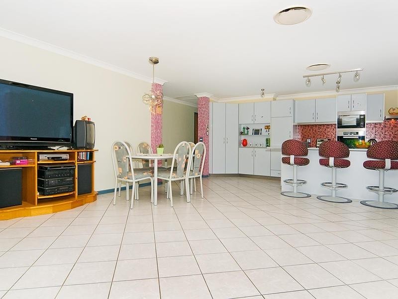 Camira QLD 4300