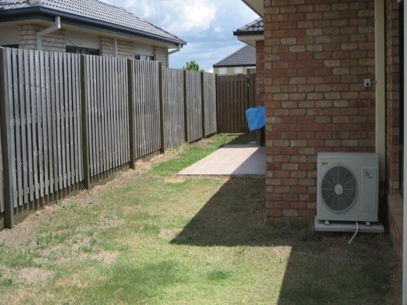 6 Martin Place, Redbank Plains QLD 4301