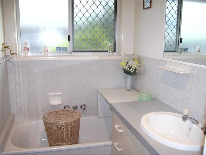 10 Rockman Street, Raceview QLD 4305