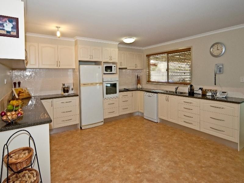 16 Knight Street, Redbank Plains QLD 4301