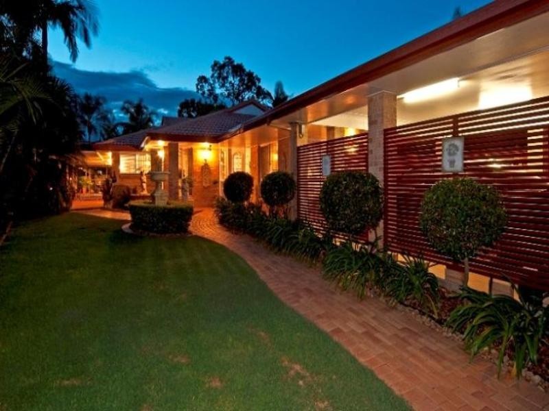 27 Paul Tully Avenue, Collingwood Park QLD 4301