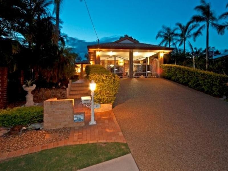 27 Paul Tully Avenue, Collingwood Park QLD 4301