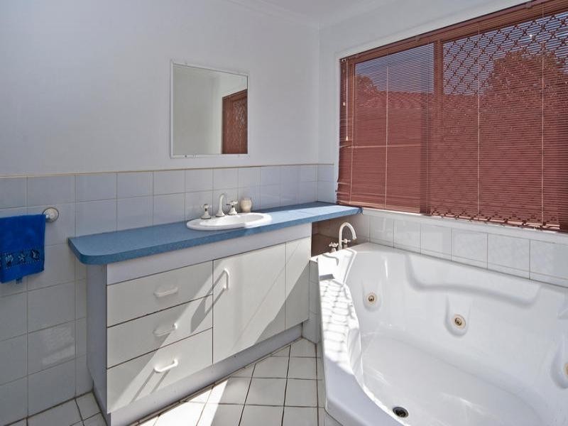 7 Karalla Court, Camira QLD 4300