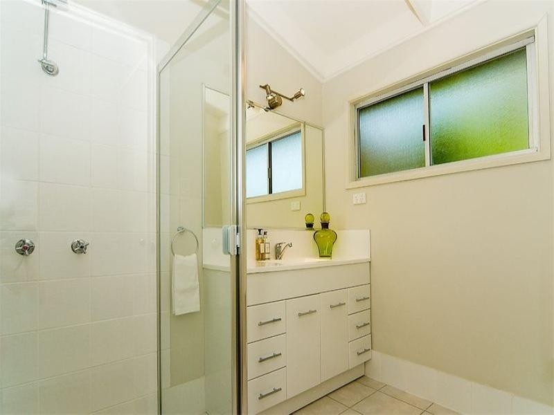27a Glen Noble Avenue, Redbank Plains QLD 4301