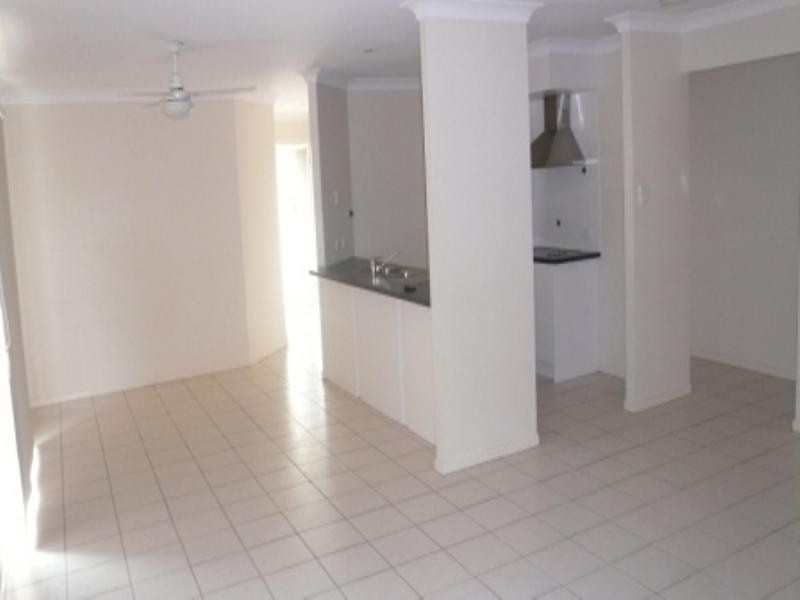 19 Collins, Collingwood Park QLD 4301