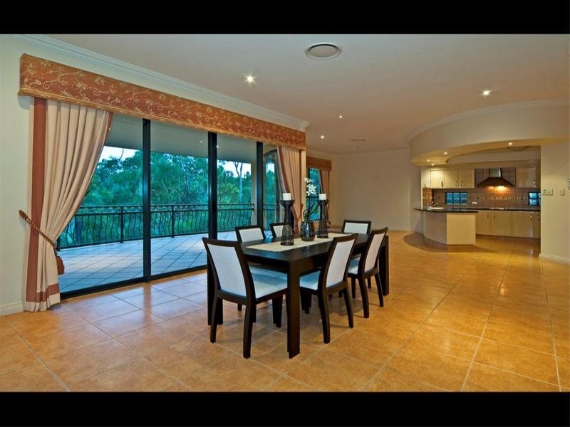 5 Fernbrook Close, Brookwater QLD 4300