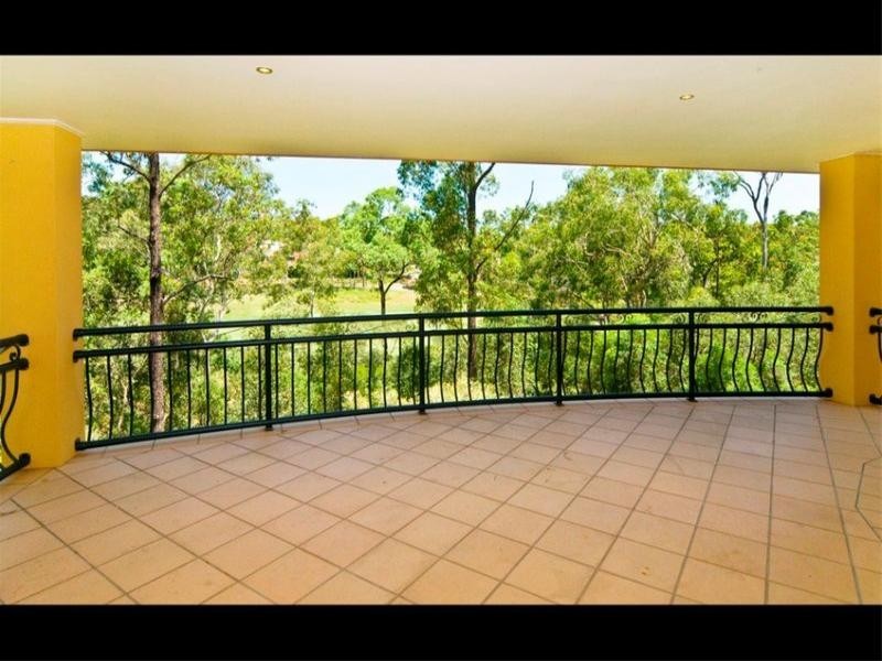 5 Fernbrook Close, Brookwater QLD 4300