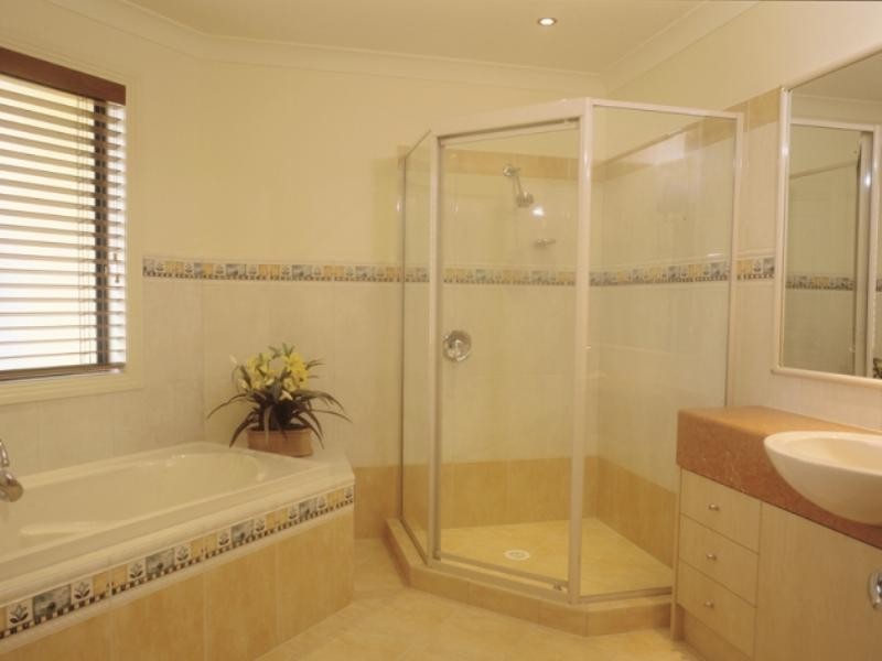 5 Fernbrook Close, Brookwater QLD 4300