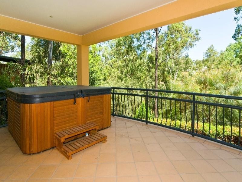 5 Fernbrook Close, Brookwater QLD 4300