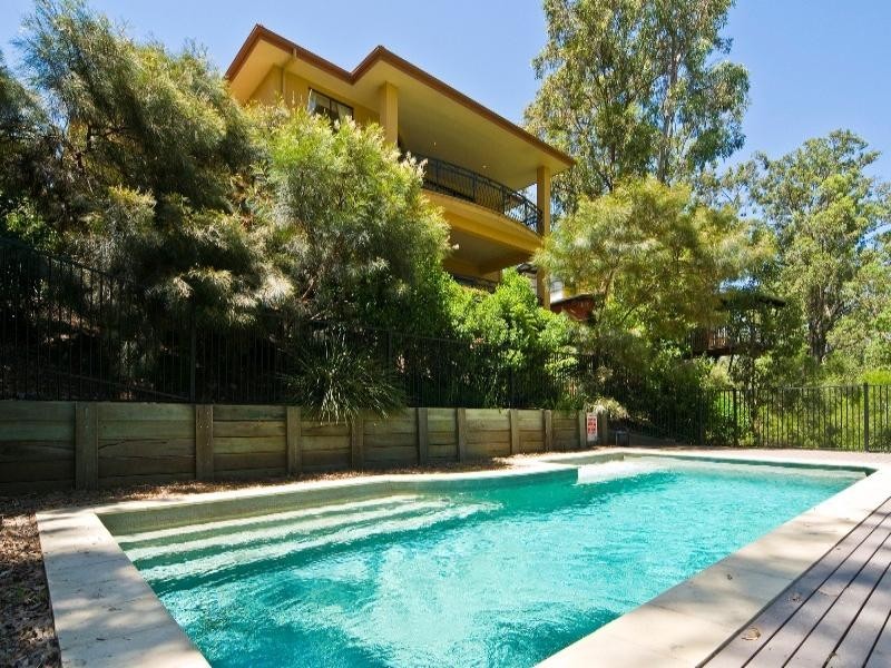 5 Fernbrook Close, Brookwater QLD 4300