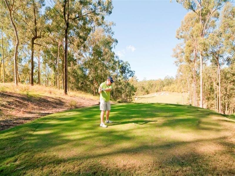 5 Fernbrook Close, Brookwater QLD 4300