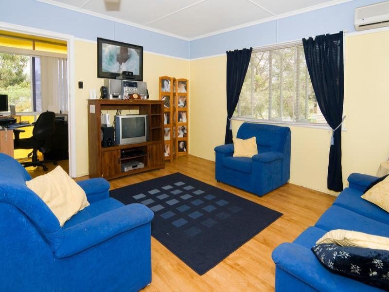 28 Grenadier Circle, Ebbw Vale QLD 4304
