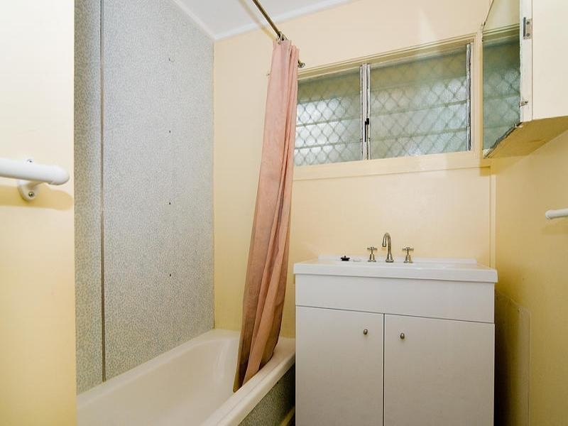 7 Lodge Court, Goodna QLD 4300