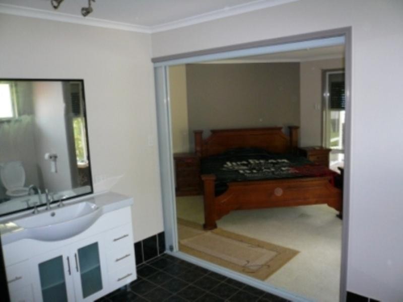 9 McCormack Court, Collingwood Park QLD 4301