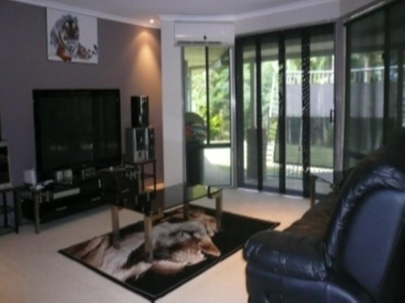 9 McCormack Court, Collingwood Park QLD 4301