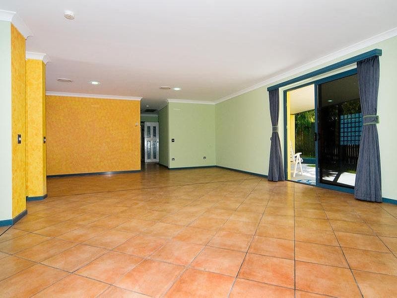 2 Dale Road, Camira QLD 4300