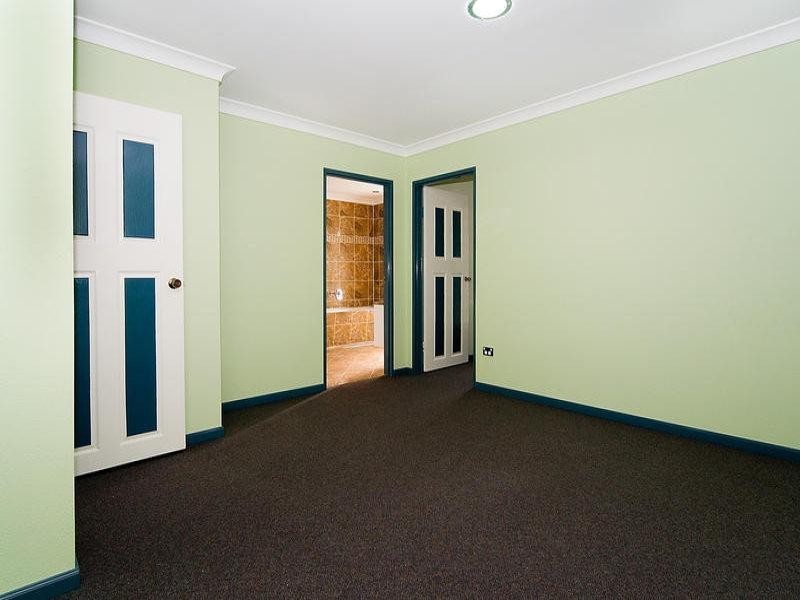 2 Dale Road, Camira QLD 4300