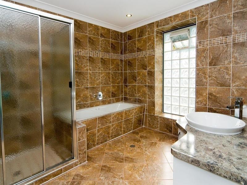 2 Dale Road, Camira QLD 4300