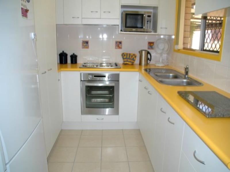 2 Stephen Crescent, Goodna QLD 4300