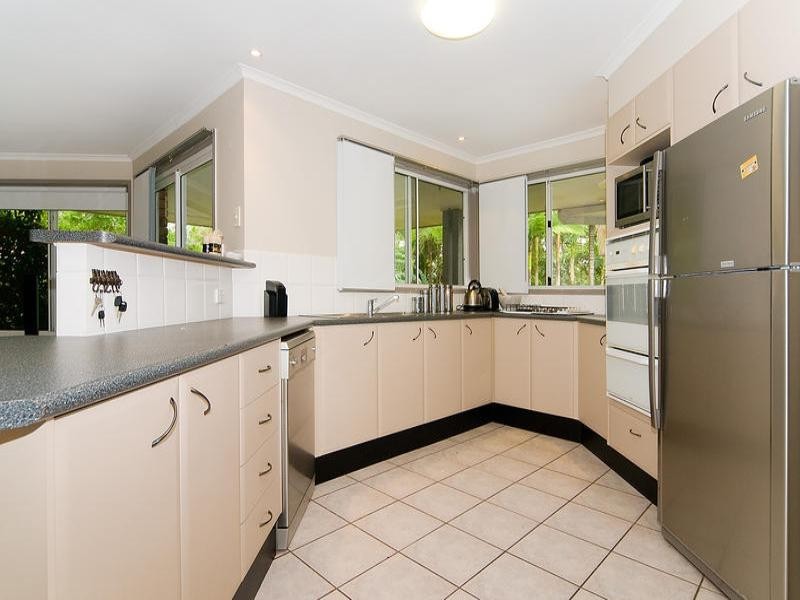 9 McCormack Court, Collingwood Park QLD 4301