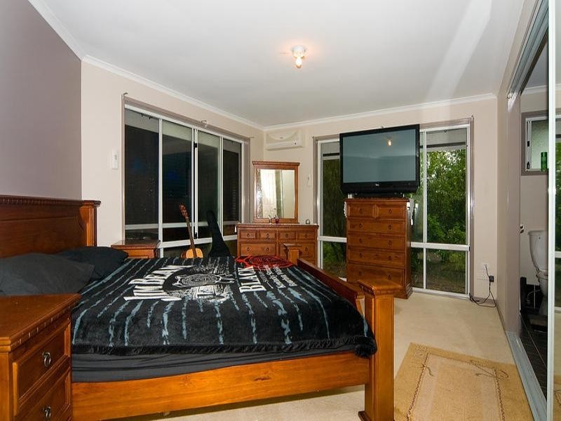 9 McCormack Court, Collingwood Park QLD 4301