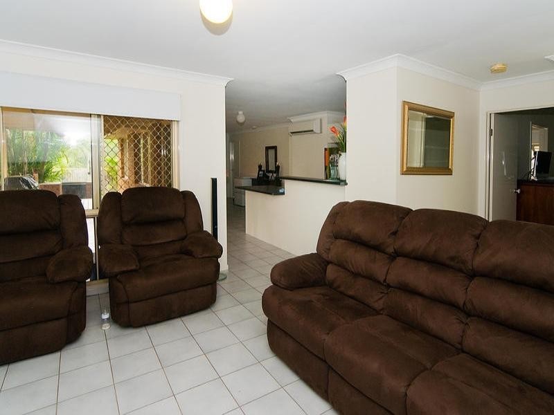 6 SImpson Court, Goodna QLD 4300