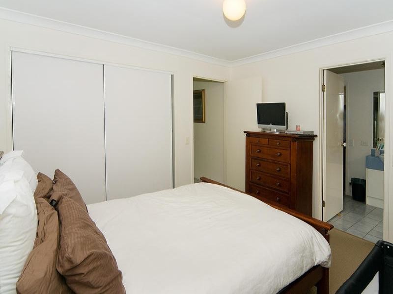 6 SImpson Court, Goodna QLD 4300