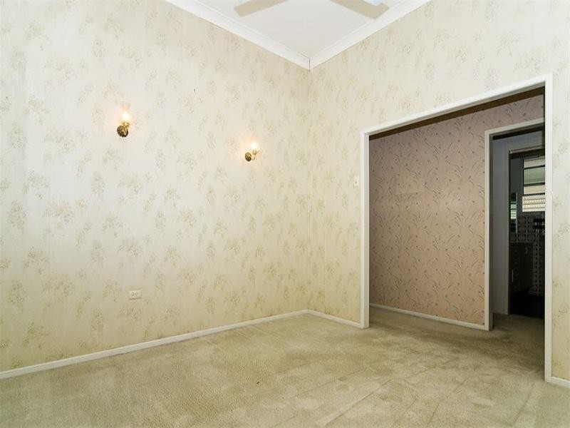 12 New Chum Road, Dinmore QLD 4303