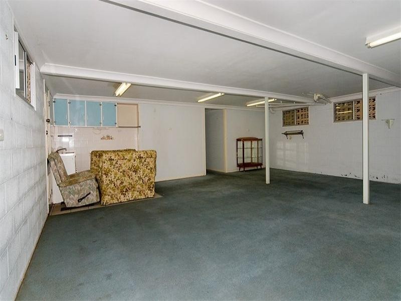 12 New Chum Road, Dinmore QLD 4303