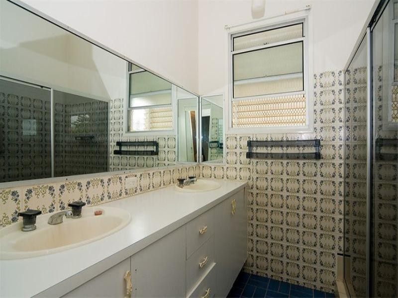 12 New Chum Road, Dinmore QLD 4303