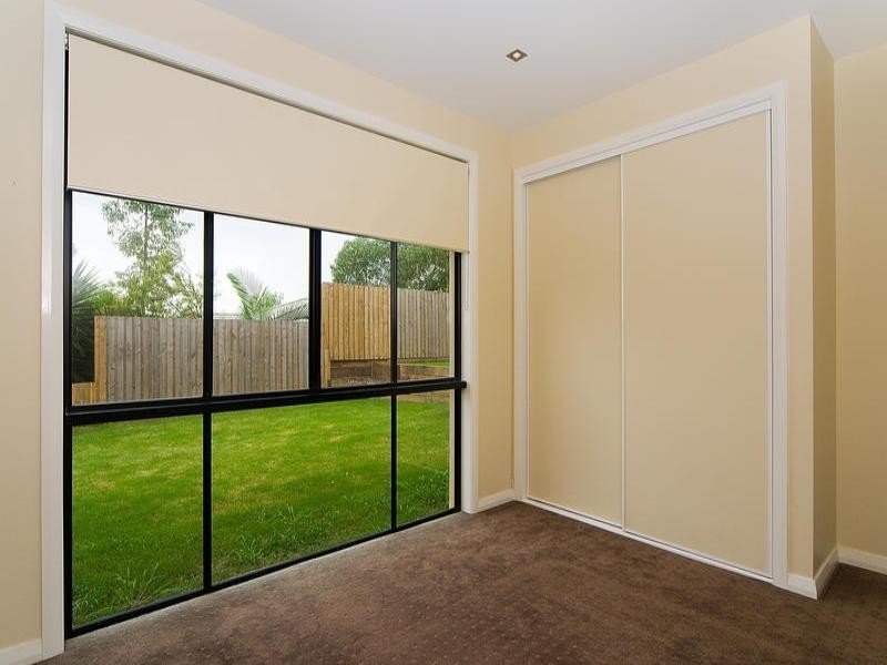 64 Joseph Avenue, Moggill QLD 4070