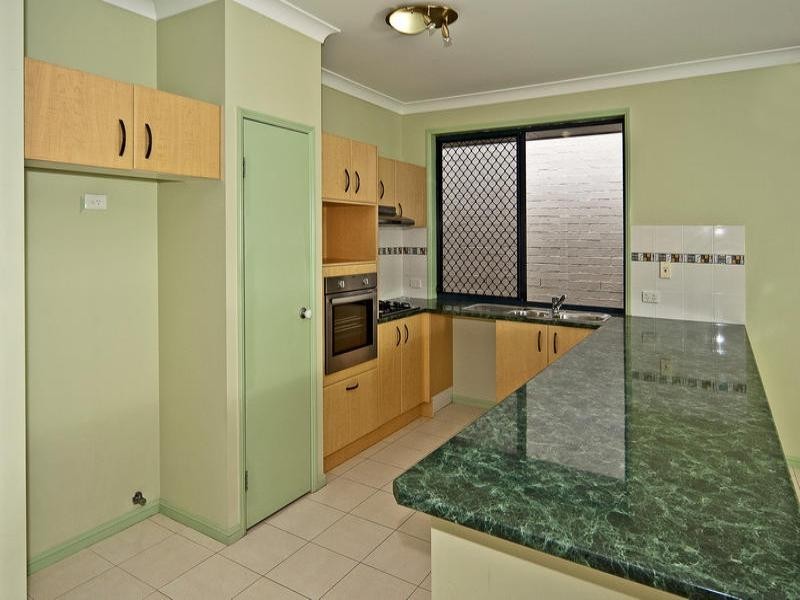 3 Freesia Close, Springfield Lakes QLD 4300