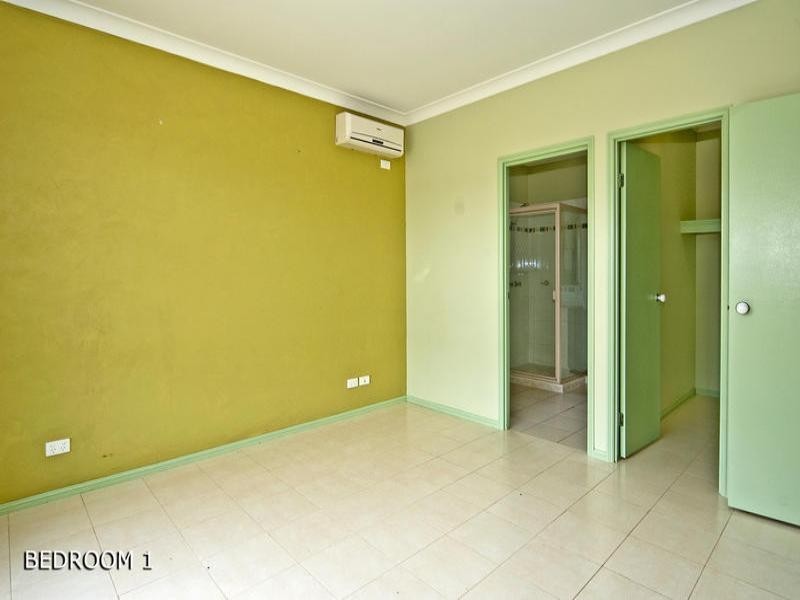 3 Freesia Close, Springfield Lakes QLD 4300