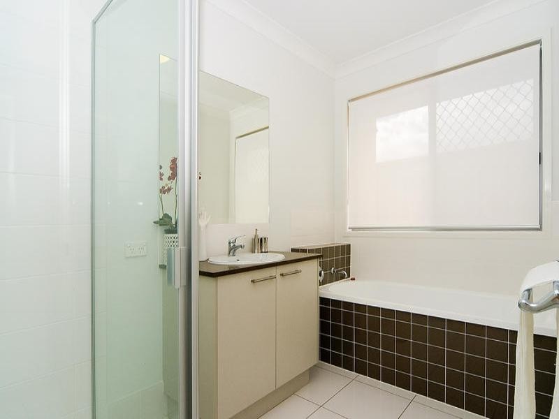 27 Holterman, Redbank Plains QLD 4301