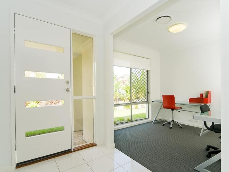 27 Holterman, Redbank Plains QLD 4301